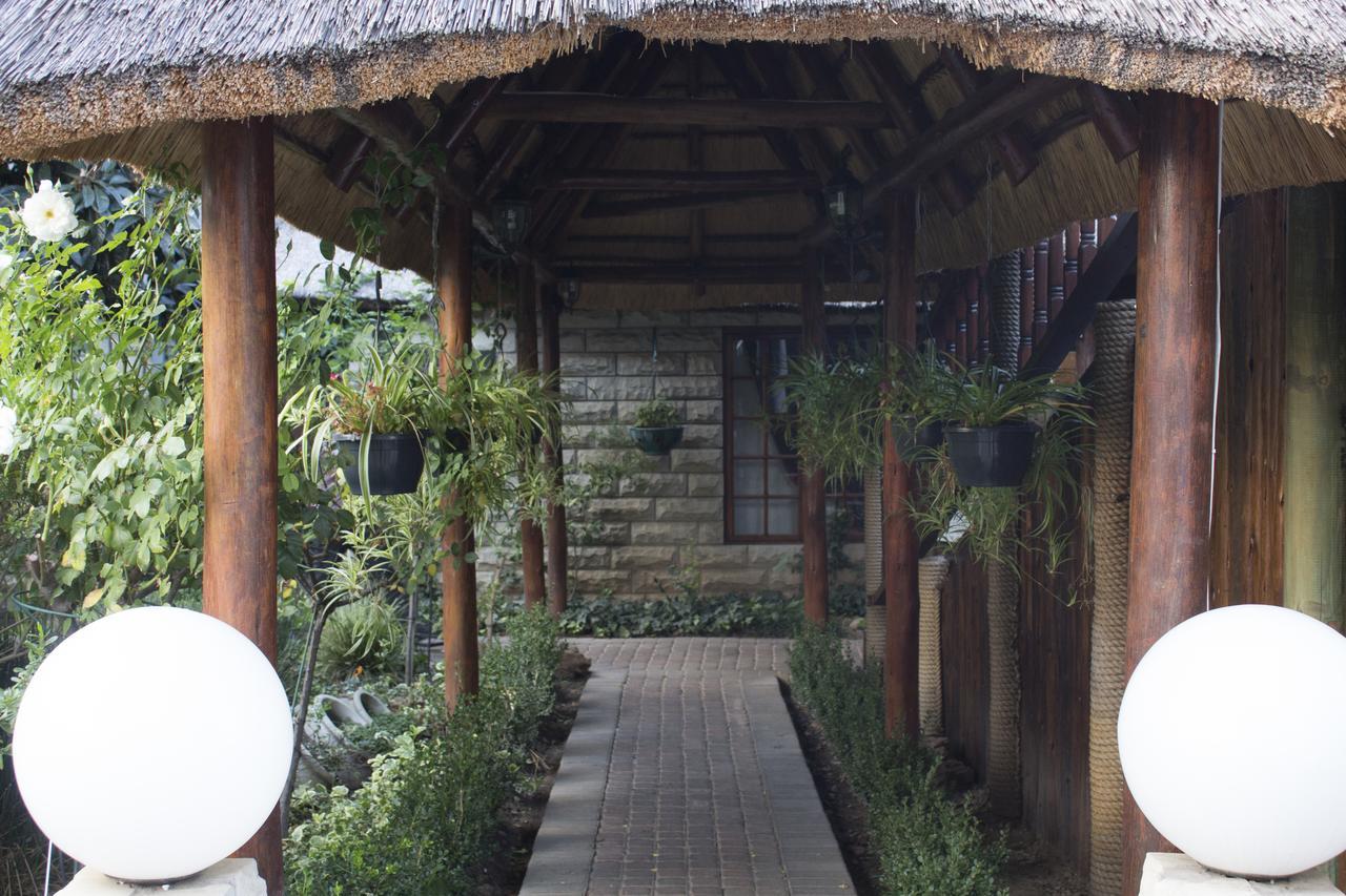 Imperani Guesthouse Ficksburg Bagian luar foto